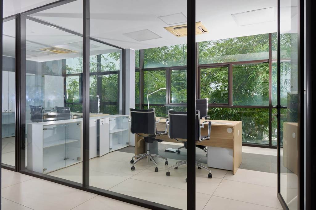 Bureau, Immeuble CARBONE — 217 m², bloc 2, Cocody