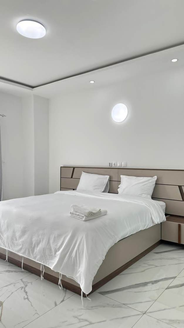 Chambre, Leo — 4 pièces, Riviera