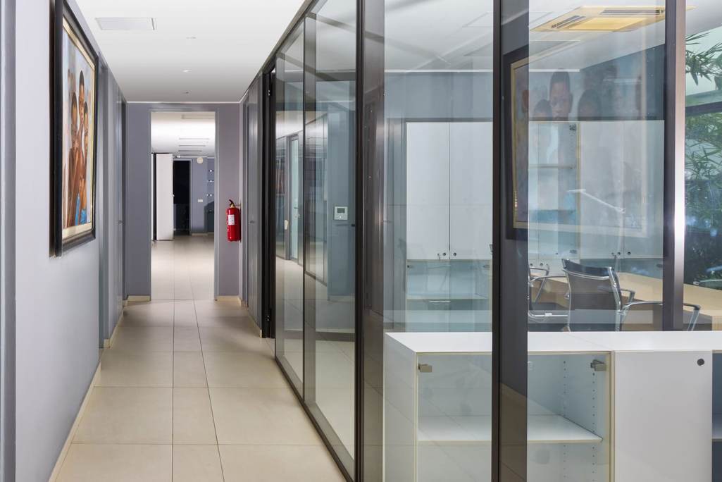 Dégagement, Immeuble CARBONE — 217 m², bloc 2, Cocody
